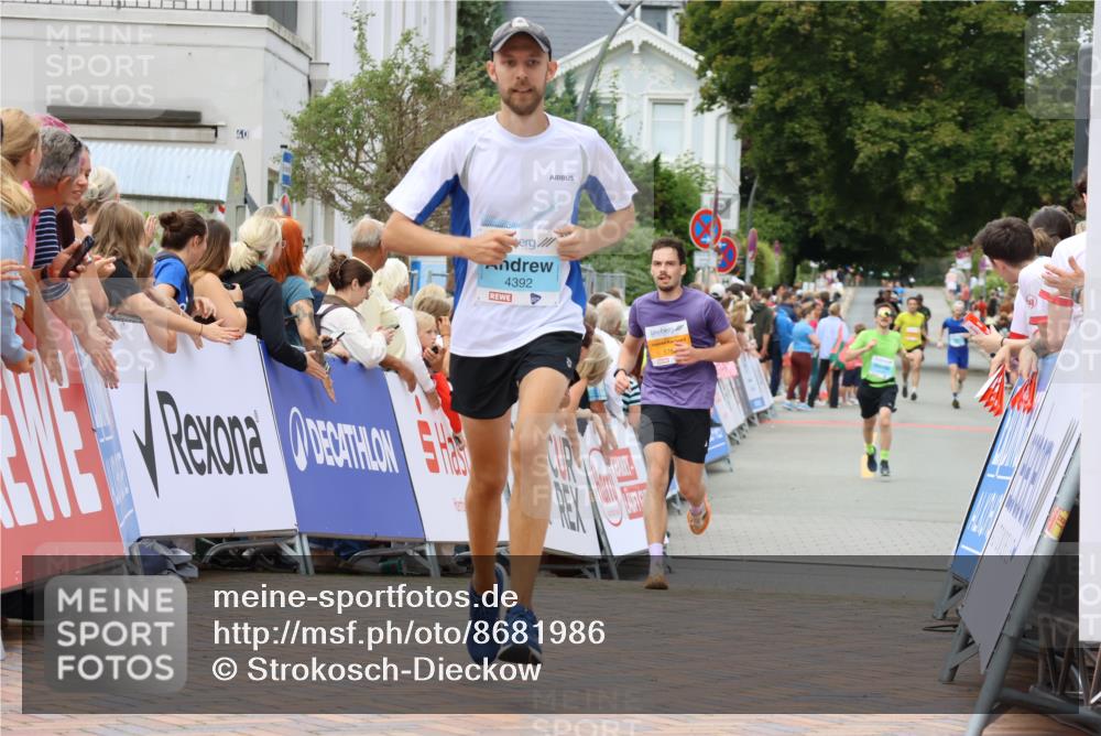 31.08.2025 - 21. Blankeneser Heldenlauf Strokosch-Dieckow http://msf.ph/oto/8681986 31.08.2025 12:05:49 Ziel 5762, 4392 meine-sportfotos.de