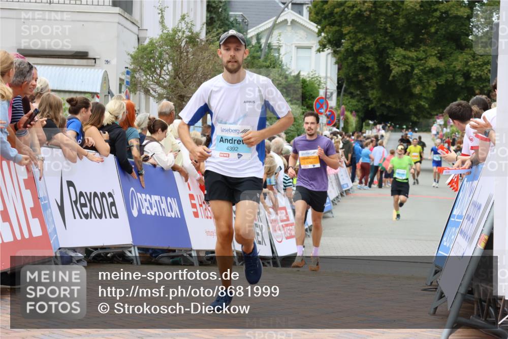 31.08.2025 - 21. Blankeneser Heldenlauf Strokosch-Dieckow http://msf.ph/oto/8681999 31.08.2025 12:05:49 Ziel 5762, 4392 meine-sportfotos.de