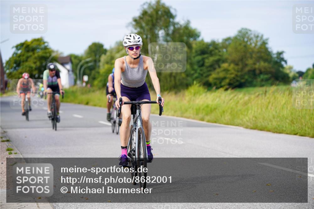 31.08.2025 - Elbe Triathlon Hamburg Michael Burmester http://msf.ph/oto/8682001 31.08.2025 10:59:45 Radfahren 1281, 1310, 1318, 1319, 1344, 1362, 1417, 1423 meine-sportfotos.de