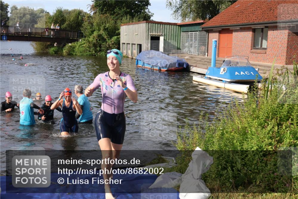 31.08.2025 - Elbe Triathlon Hamburg Luisa Fischer http://msf.ph/oto/8682002 31.08.2025 09:37:16 Schwimmen 799, 836, 921, 931 meine-sportfotos.de