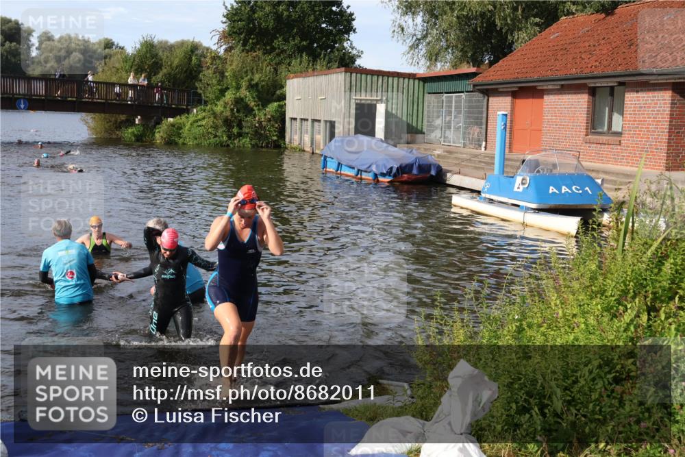 31.08.2025 - Elbe Triathlon Hamburg Luisa Fischer http://msf.ph/oto/8682011 31.08.2025 09:37:18 Schwimmen 799, 809, 836, 921, 931 meine-sportfotos.de