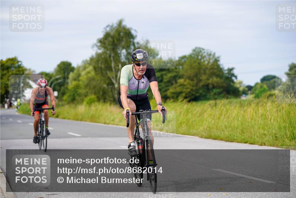31.08.2025 - Elbe Triathlon Hamburg Michael Burmester http://msf.ph/oto/8682014 31.08.2025 10:59:46 Radfahren 1310, 1318, 1319, 1344, 1362, 1417 meine-sportfotos.de