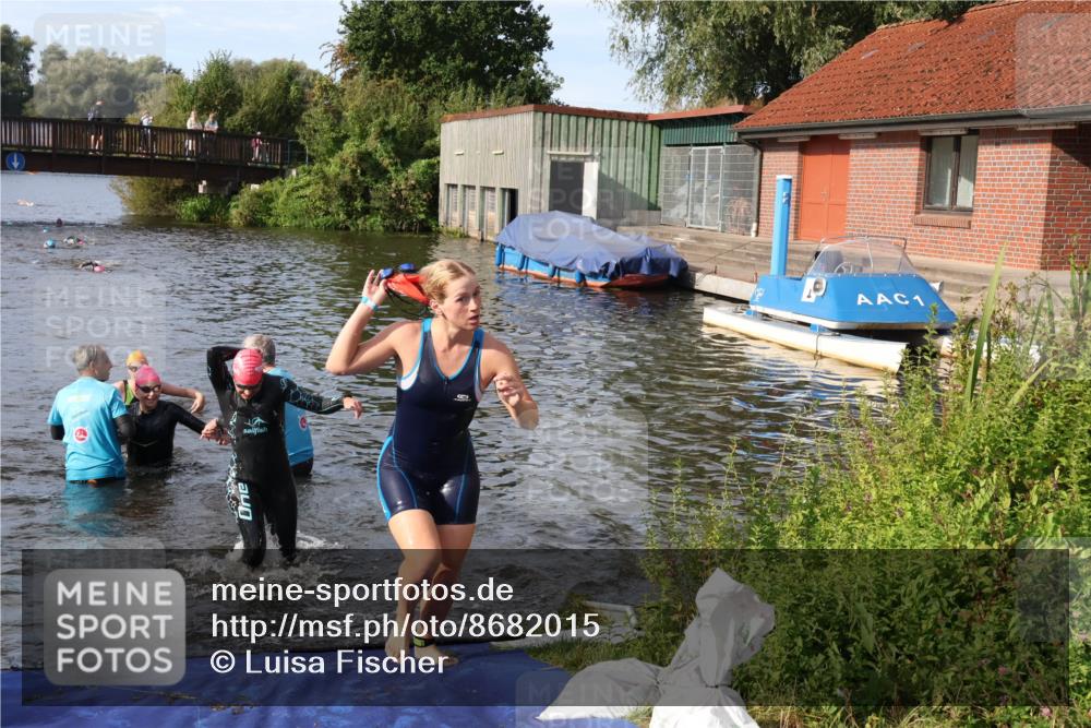 31.08.2025 - Elbe Triathlon Hamburg Luisa Fischer http://msf.ph/oto/8682015 31.08.2025 09:37:18 Schwimmen 799, 809, 836, 921, 931 meine-sportfotos.de