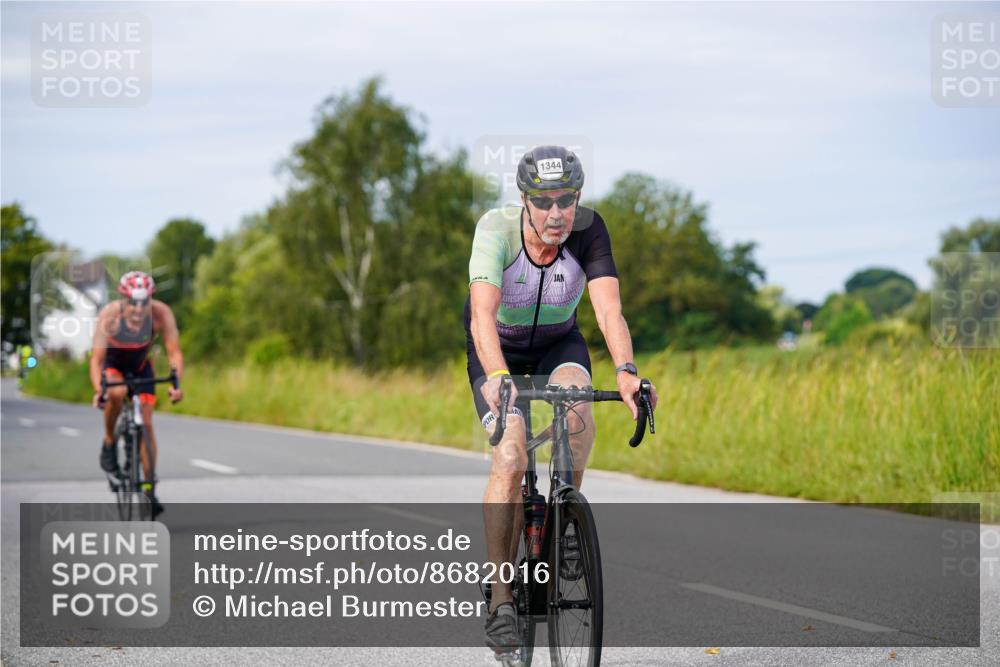 31.08.2025 - Elbe Triathlon Hamburg Michael Burmester http://msf.ph/oto/8682016 31.08.2025 10:59:47 Radfahren 1310, 1318, 1319, 1344, 1362, 1417 meine-sportfotos.de