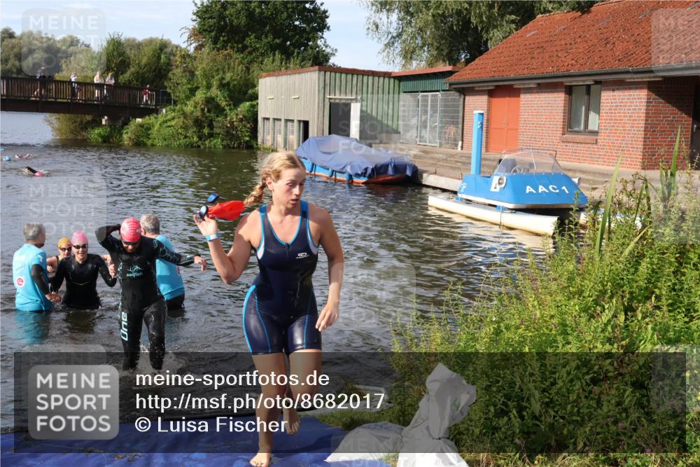 31.08.2025 - Elbe Triathlon Hamburg Luisa Fischer http://msf.ph/oto/8682017 31.08.2025 09:37:19 Schwimmen 799, 809, 836, 921, 931 meine-sportfotos.de