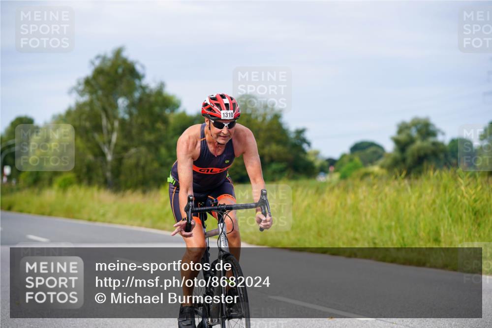 31.08.2025 - Elbe Triathlon Hamburg Michael Burmester http://msf.ph/oto/8682024 31.08.2025 10:59:48 Radfahren 1252, 1310, 1318, 1344, 1362, 1368 meine-sportfotos.de