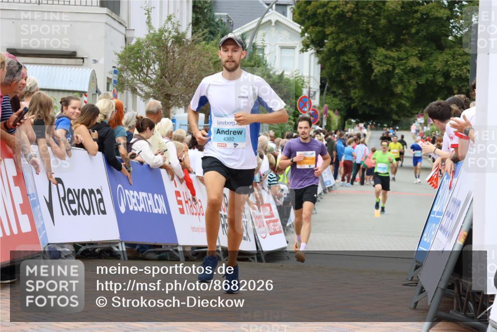 31.08.2025 - 21. Blankeneser Heldenlauf Strokosch-Dieckow http://msf.ph/oto/8682026 31.08.2025 12:05:48 Ziel 5762, 4392 meine-sportfotos.de