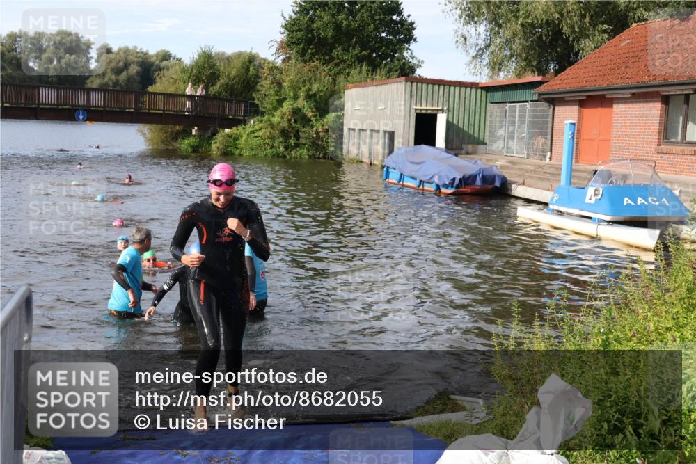 31.08.2025 - Elbe Triathlon Hamburg Luisa Fischer http://msf.ph/oto/8682055 31.08.2025 09:37:51 Schwimmen 801, 870 meine-sportfotos.de