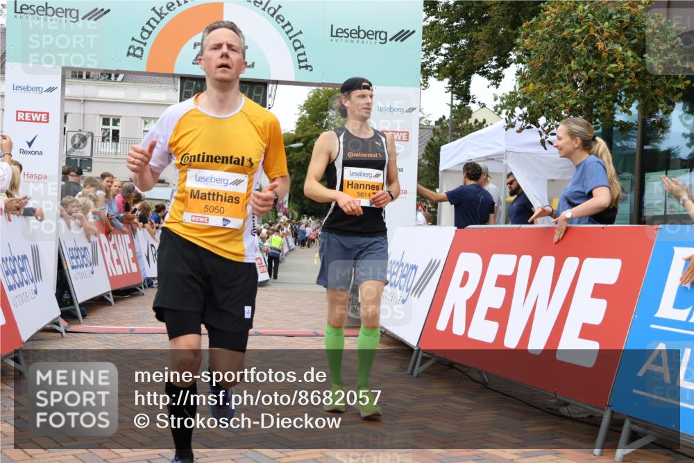 31.08.2025 - 21. Blankeneser Heldenlauf Strokosch-Dieckow http://msf.ph/oto/8682057 31.08.2025 12:05:40 Ziel 5614, 5050, 5575, 4141, 4414, 4329, 4247 meine-sportfotos.de