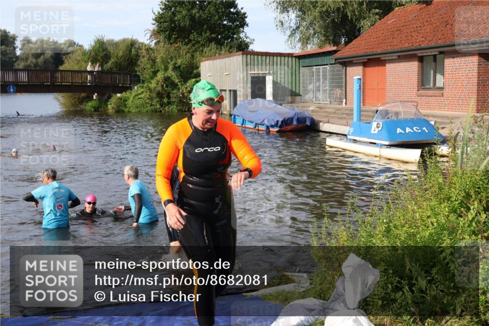 31.08.2025 - Elbe Triathlon Hamburg Luisa Fischer http://msf.ph/oto/8682081 31.08.2025 09:38:02 Schwimmen 814, 870, 879, 907 meine-sportfotos.de