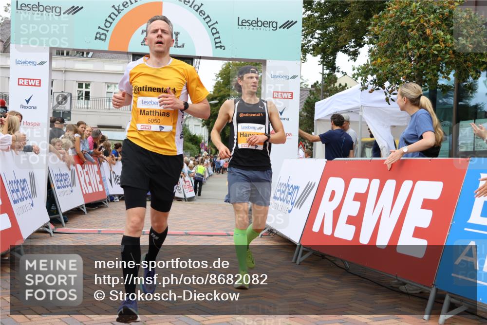 31.08.2025 - 21. Blankeneser Heldenlauf Strokosch-Dieckow http://msf.ph/oto/8682082 31.08.2025 12:05:40 Ziel 5614, 5050, 5575, 4141, 4414, 4329, 4247 meine-sportfotos.de