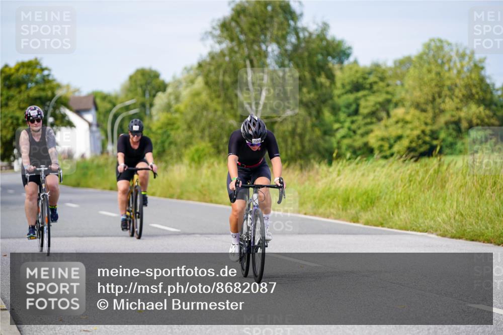 31.08.2025 - Elbe Triathlon Hamburg Michael Burmester http://msf.ph/oto/8682087 31.08.2025 11:00:16 Radfahren 1283, 1322, 1347, 1402, 1594 meine-sportfotos.de