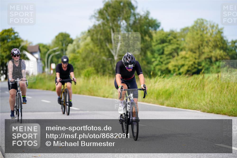 31.08.2025 - Elbe Triathlon Hamburg Michael Burmester http://msf.ph/oto/8682091 31.08.2025 11:00:16 Radfahren 1283, 1322, 1347, 1402, 1594 meine-sportfotos.de