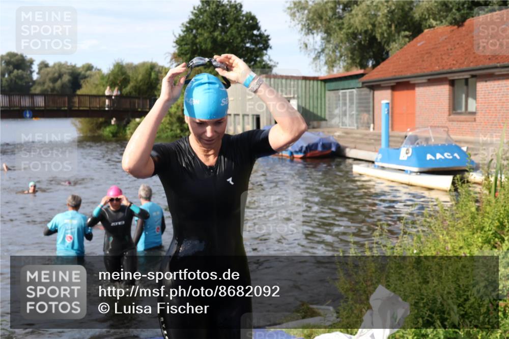 31.08.2025 - Elbe Triathlon Hamburg Luisa Fischer http://msf.ph/oto/8682092 31.08.2025 09:38:06 Schwimmen 812, 814, 879, 907 meine-sportfotos.de