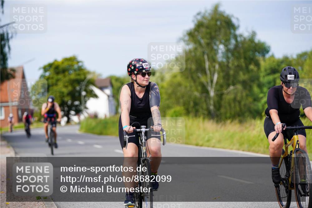 31.08.2025 - Elbe Triathlon Hamburg Michael Burmester http://msf.ph/oto/8682099 31.08.2025 11:00:18 Radfahren 1322, 1347, 1402, 1594, 1604 meine-sportfotos.de