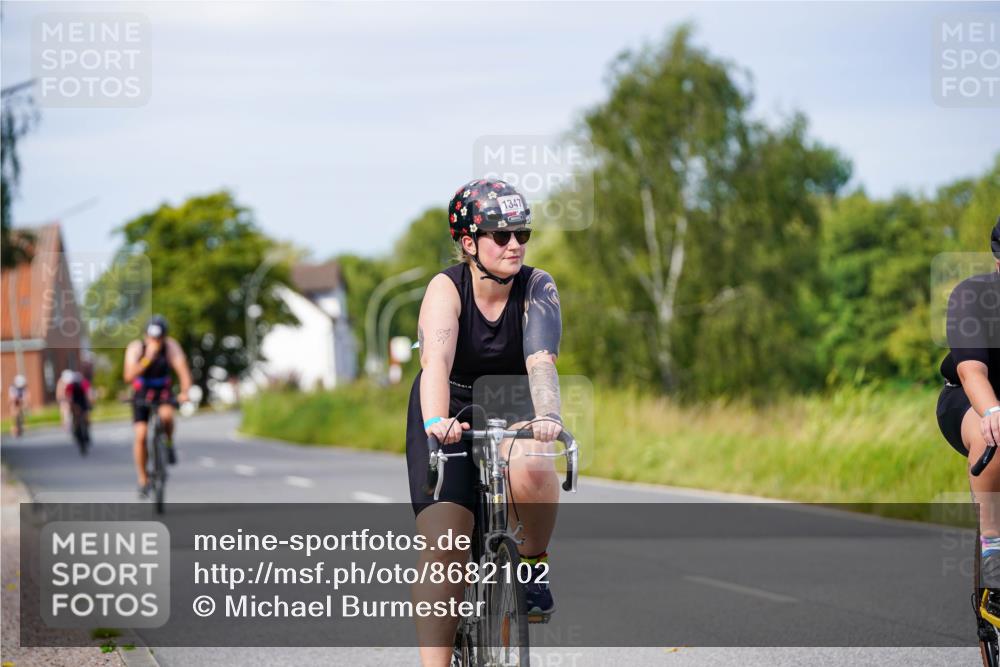 31.08.2025 - Elbe Triathlon Hamburg Michael Burmester http://msf.ph/oto/8682102 31.08.2025 11:00:18 Radfahren 1322, 1347, 1402, 1594, 1604 meine-sportfotos.de