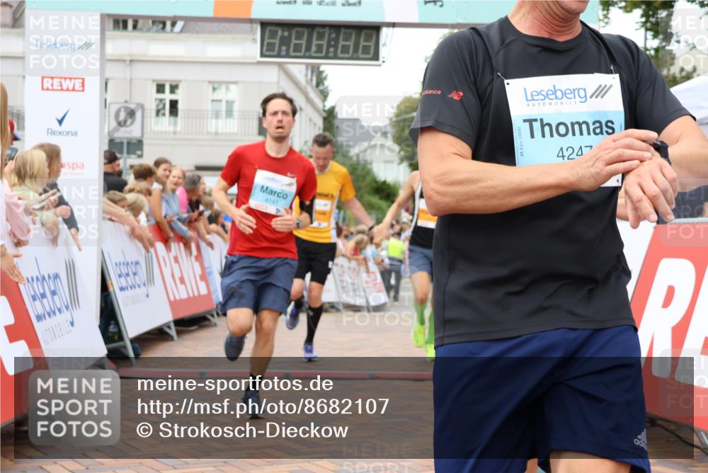 31.08.2025 - 21. Blankeneser Heldenlauf Strokosch-Dieckow http://msf.ph/oto/8682107 31.08.2025 12:05:38 Ziel 5614, 5050, 5575, 4141, 4414, 4329, 4247 meine-sportfotos.de