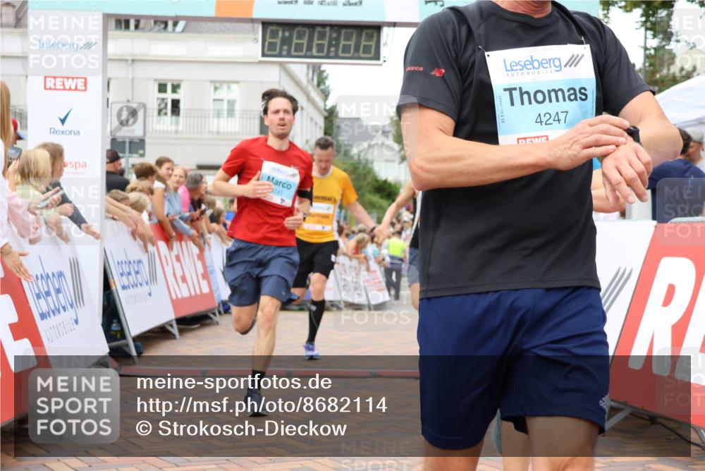 31.08.2025 - 21. Blankeneser Heldenlauf Strokosch-Dieckow http://msf.ph/oto/8682114 31.08.2025 12:05:38 Ziel 5614, 5050, 5575, 4141, 4414, 4329, 4247 meine-sportfotos.de