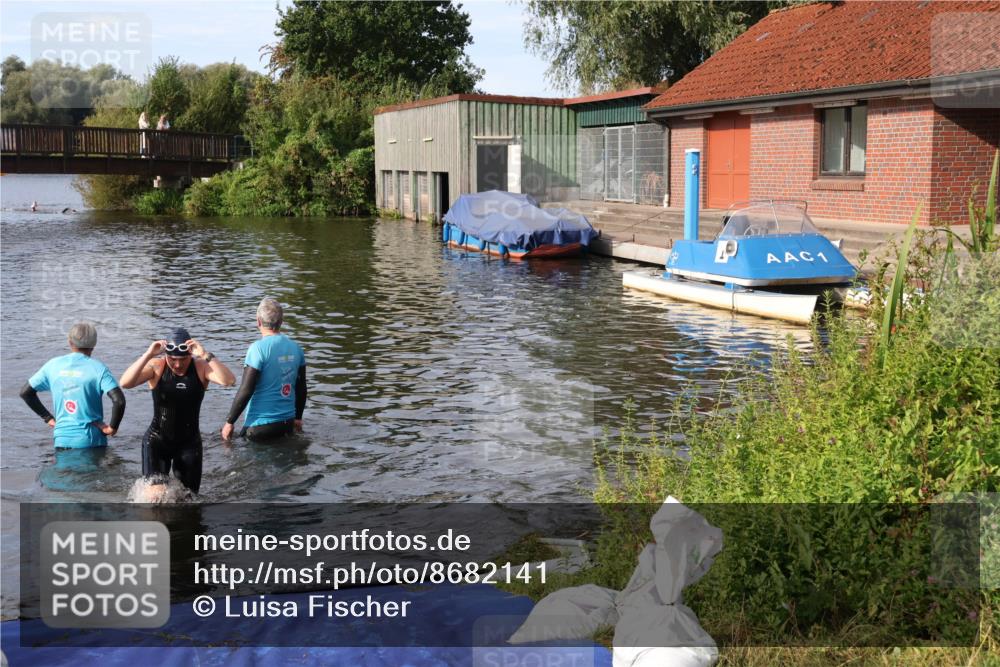 31.08.2025 - Elbe Triathlon Hamburg Luisa Fischer http://msf.ph/oto/8682141 31.08.2025 09:38:35 Schwimmen 832 meine-sportfotos.de