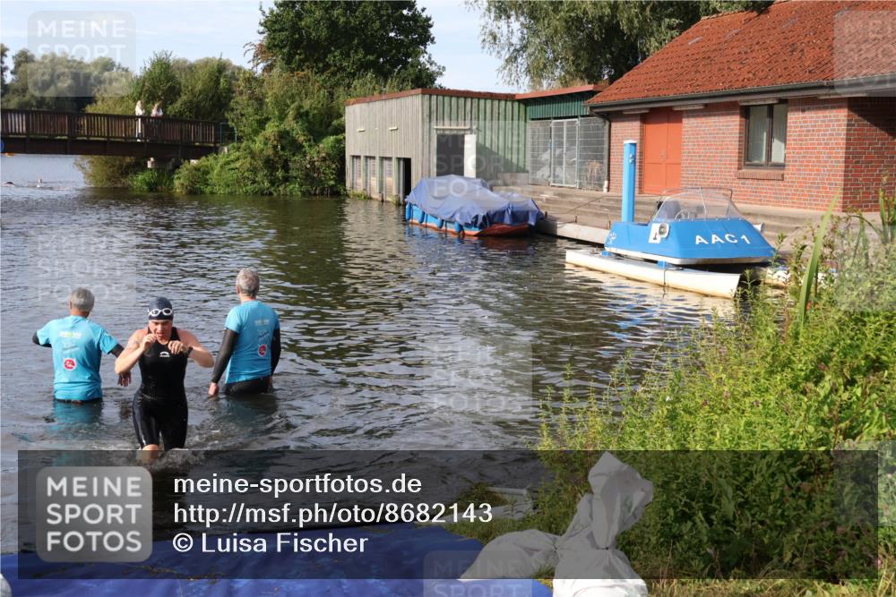31.08.2025 - Elbe Triathlon Hamburg Luisa Fischer http://msf.ph/oto/8682143 31.08.2025 09:38:36 Schwimmen 832 meine-sportfotos.de