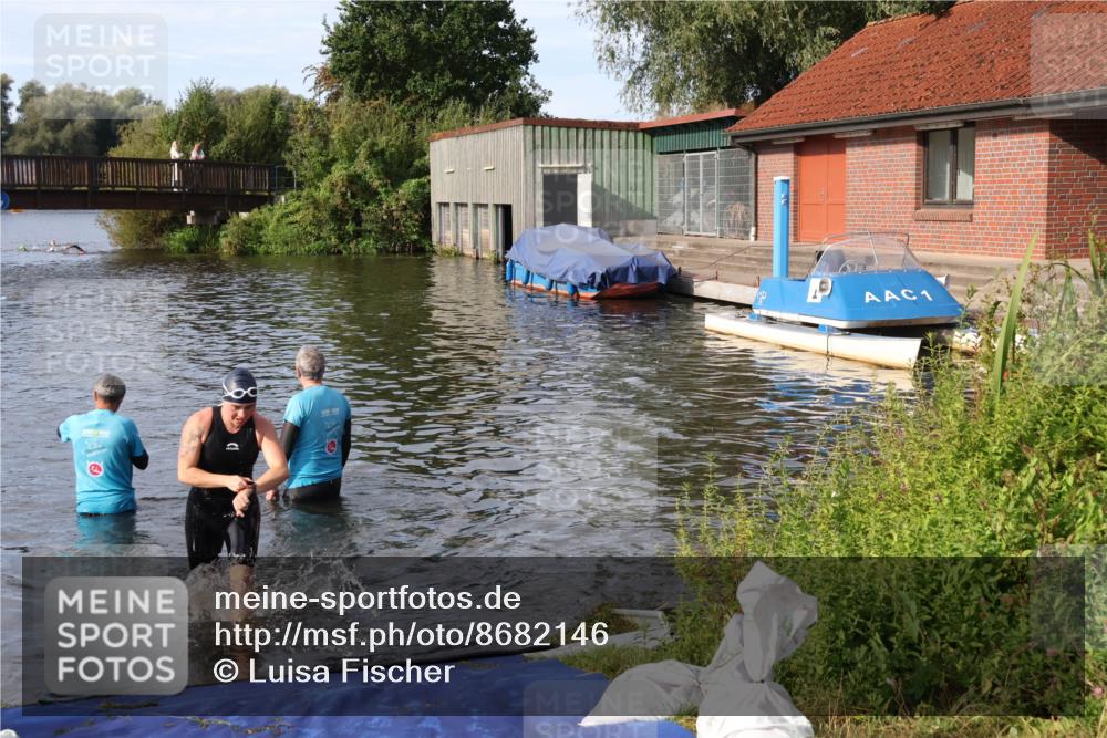 31.08.2025 - Elbe Triathlon Hamburg Luisa Fischer http://msf.ph/oto/8682146 31.08.2025 09:38:36 Schwimmen 832 meine-sportfotos.de