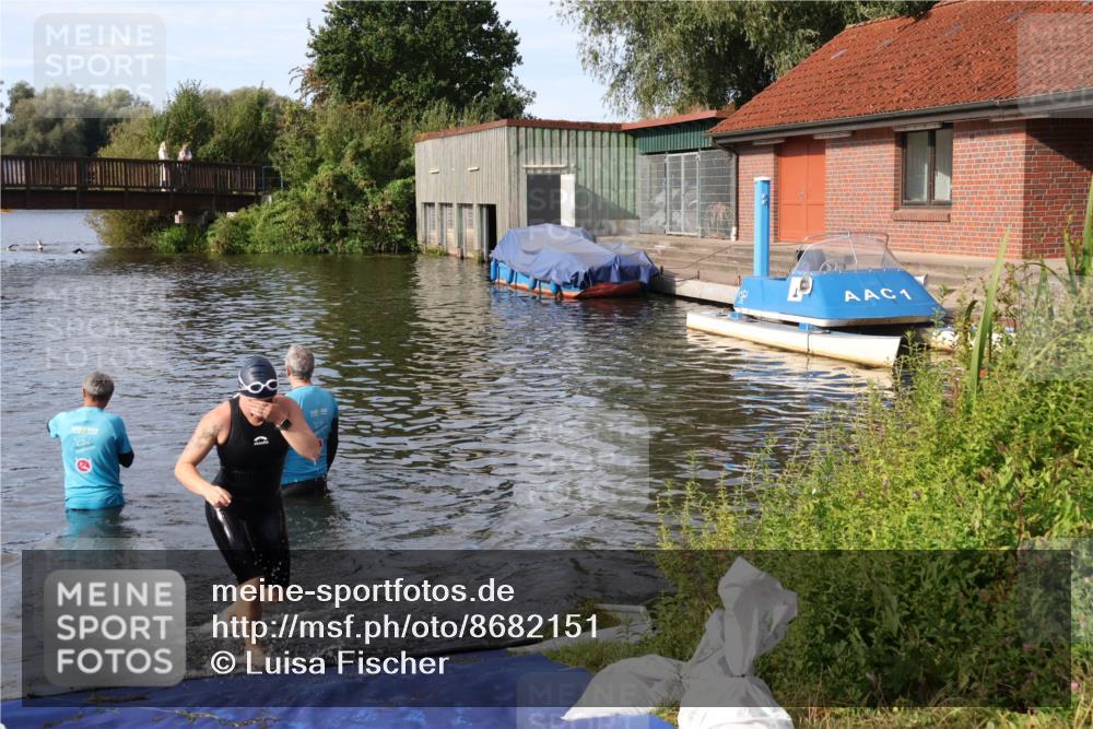 31.08.2025 - Elbe Triathlon Hamburg Luisa Fischer http://msf.ph/oto/8682151 31.08.2025 09:38:37 Schwimmen 832 meine-sportfotos.de