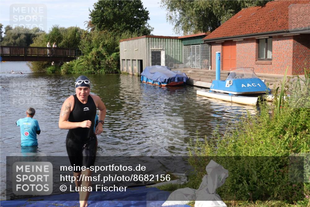 31.08.2025 - Elbe Triathlon Hamburg Luisa Fischer http://msf.ph/oto/8682156 31.08.2025 09:38:38 Schwimmen 832 meine-sportfotos.de
