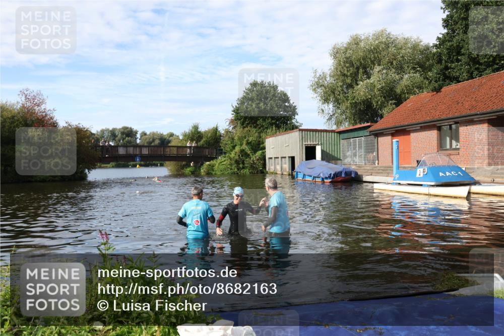 31.08.2025 - Elbe Triathlon Hamburg Luisa Fischer http://msf.ph/oto/8682163 31.08.2025 09:39:12 Schwimmen 806 meine-sportfotos.de