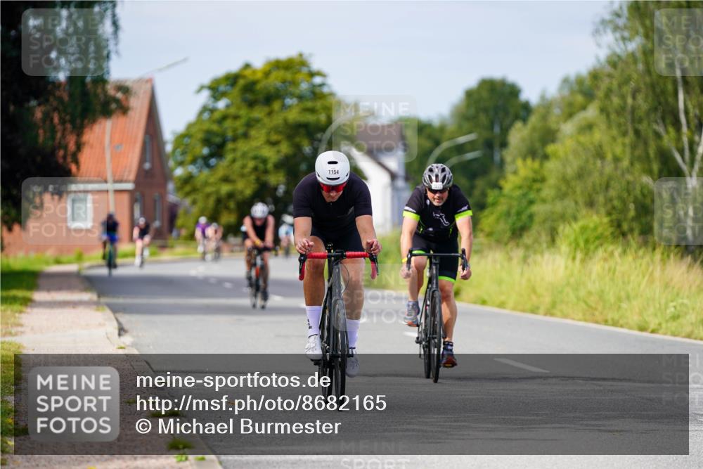 31.08.2025 - Elbe Triathlon Hamburg Michael Burmester http://msf.ph/oto/8682165 31.08.2025 11:00:55 Radfahren 1154, 1277, 1337 meine-sportfotos.de