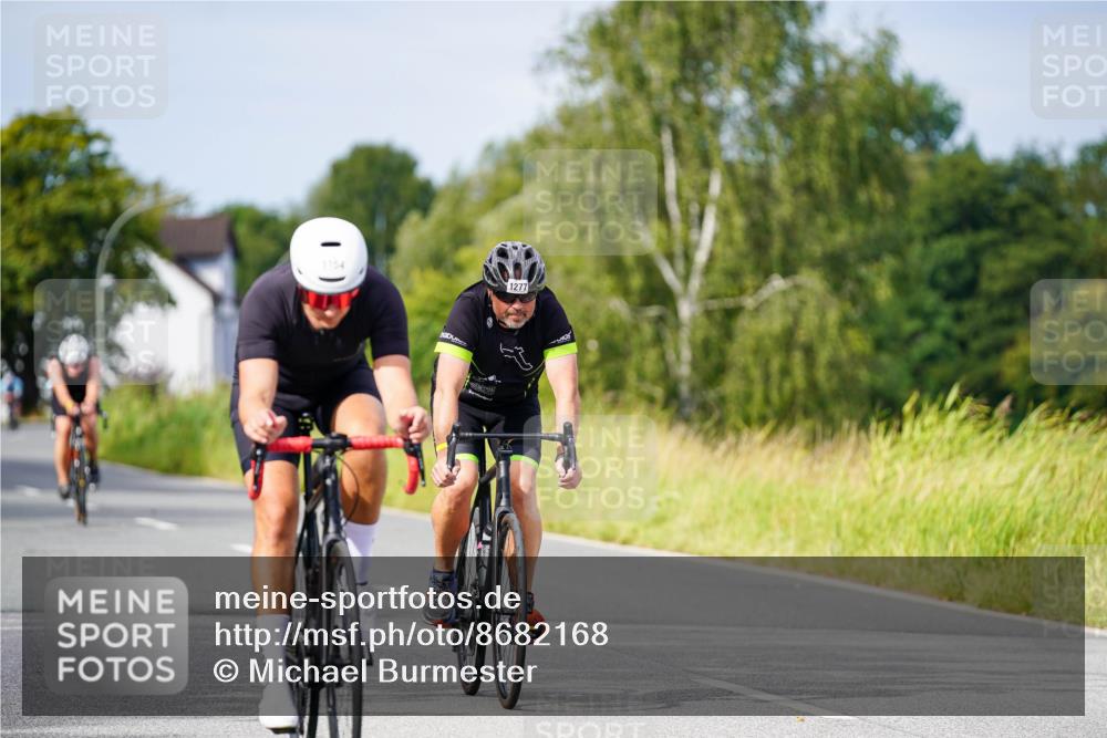 31.08.2025 - Elbe Triathlon Hamburg Michael Burmester http://msf.ph/oto/8682168 31.08.2025 11:00:56 Radfahren 1154, 1277, 1337 meine-sportfotos.de