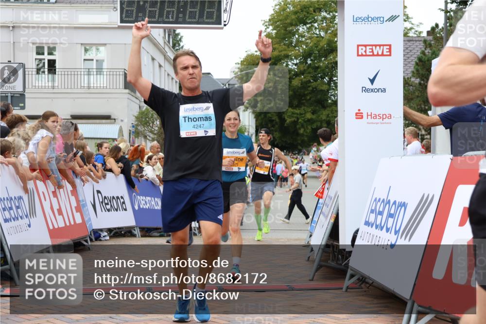 31.08.2025 - 21. Blankeneser Heldenlauf Strokosch-Dieckow http://msf.ph/oto/8682172 31.08.2025 12:05:36 Ziel 5614, 5050, 5575, 4141, 4414, 4329, 4247 meine-sportfotos.de