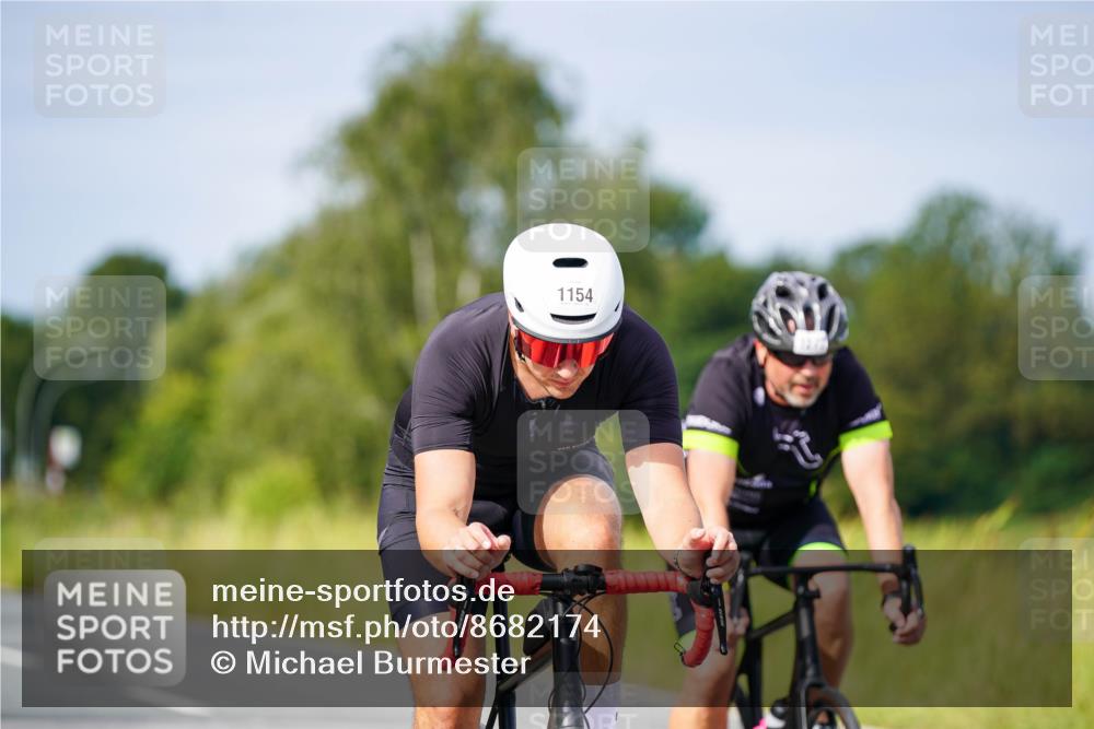 31.08.2025 - Elbe Triathlon Hamburg Michael Burmester http://msf.ph/oto/8682174 31.08.2025 11:00:56 Radfahren 1154, 1277, 1337 meine-sportfotos.de