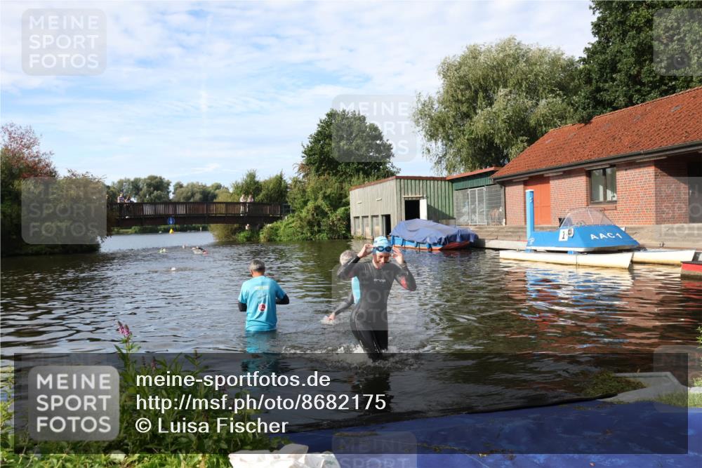 31.08.2025 - Elbe Triathlon Hamburg Luisa Fischer http://msf.ph/oto/8682175 31.08.2025 09:39:14 Schwimmen 806 meine-sportfotos.de