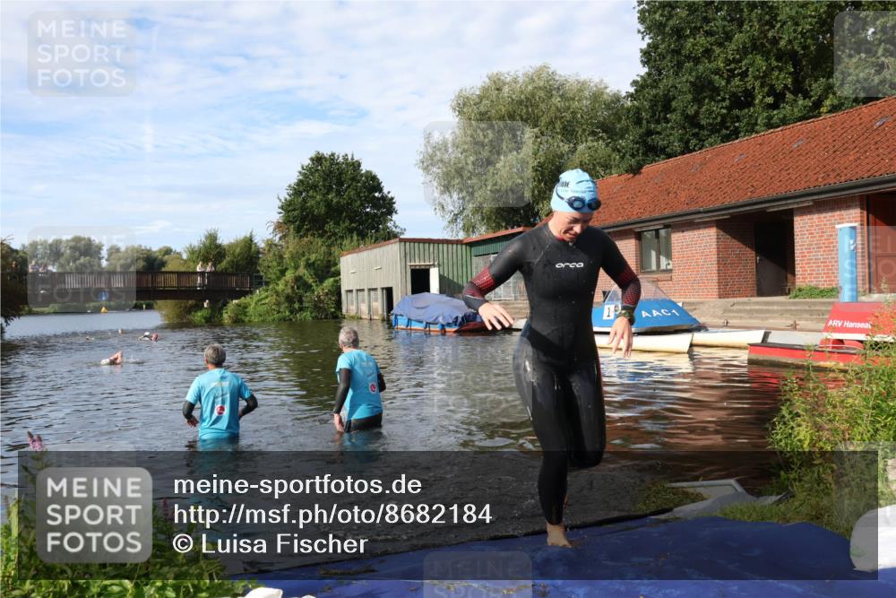 31.08.2025 - Elbe Triathlon Hamburg Luisa Fischer http://msf.ph/oto/8682184 31.08.2025 09:39:16 Schwimmen 806 meine-sportfotos.de