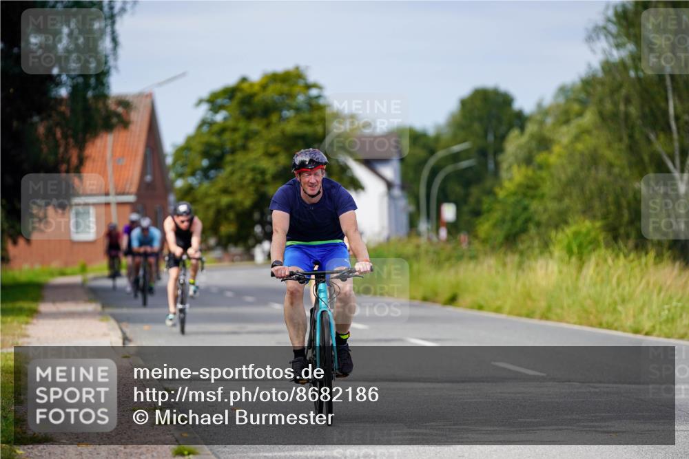 31.08.2025 - Elbe Triathlon Hamburg Michael Burmester http://msf.ph/oto/8682186 31.08.2025 11:01:06 Radfahren 1245, 1259, 1397, 1609 meine-sportfotos.de