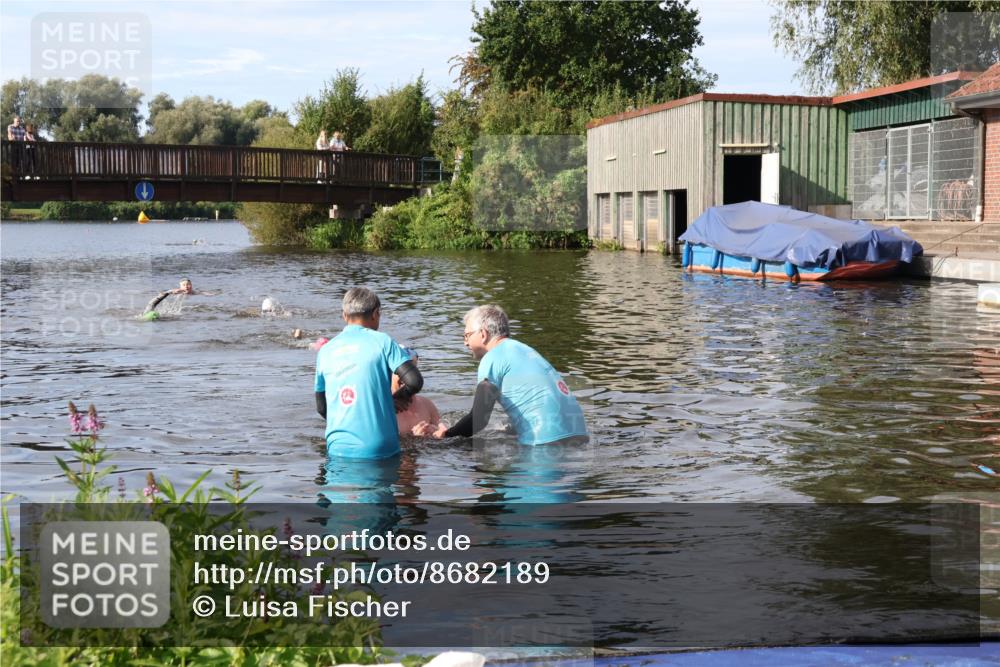 31.08.2025 - Elbe Triathlon Hamburg Luisa Fischer http://msf.ph/oto/8682189 31.08.2025 09:39:43 Schwimmen 758 meine-sportfotos.de