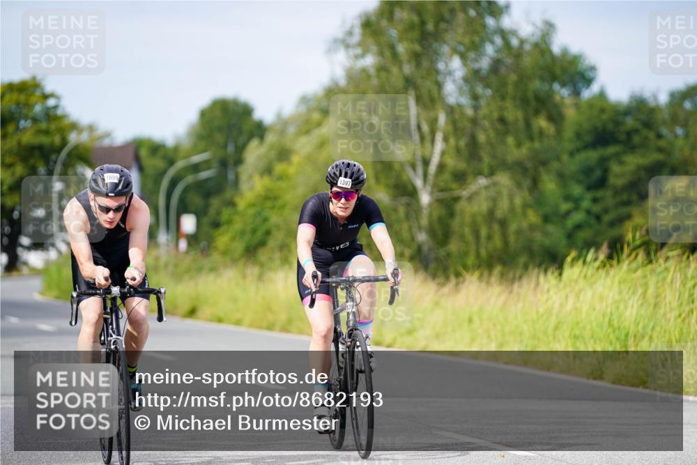 31.08.2025 - Elbe Triathlon Hamburg Michael Burmester http://msf.ph/oto/8682193 31.08.2025 11:01:09 Radfahren 1245, 1259, 1359, 1397, 1609 meine-sportfotos.de