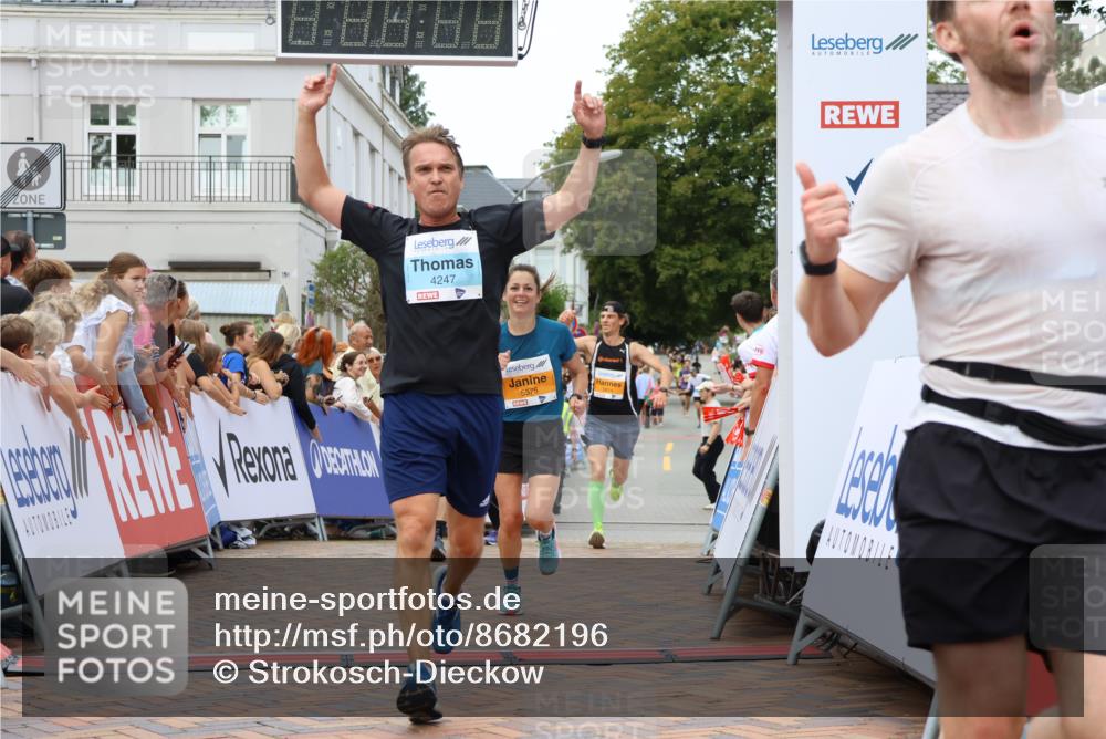 31.08.2025 - 21. Blankeneser Heldenlauf Strokosch-Dieckow http://msf.ph/oto/8682196 31.08.2025 12:05:36 Ziel 5614, 5050, 5575, 4141, 4414, 4329, 4247 meine-sportfotos.de