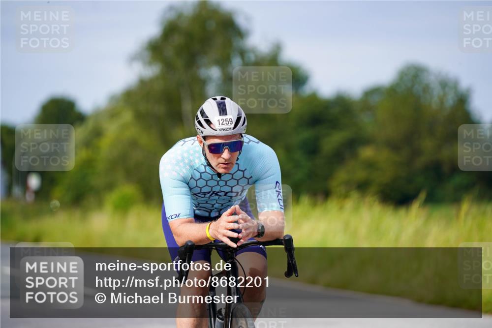 31.08.2025 - Elbe Triathlon Hamburg Michael Burmester http://msf.ph/oto/8682201 31.08.2025 11:01:12 Radfahren 1259, 1359, 1360, 1397, 1609, 1612 meine-sportfotos.de