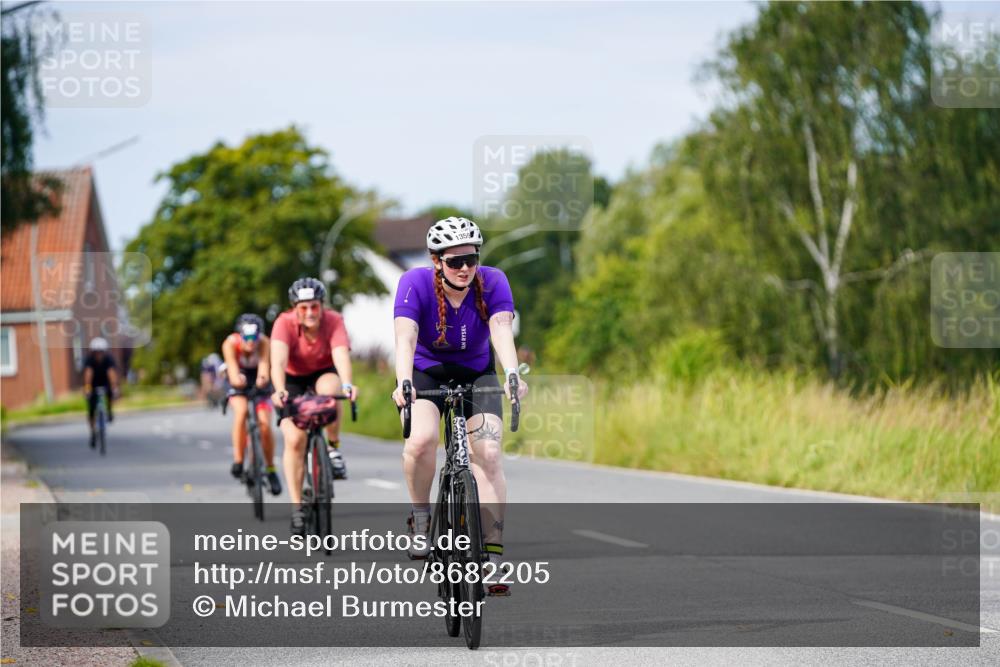 31.08.2025 - Elbe Triathlon Hamburg Michael Burmester http://msf.ph/oto/8682205 31.08.2025 11:01:14 Radfahren 1259, 1359, 1360, 1612 meine-sportfotos.de