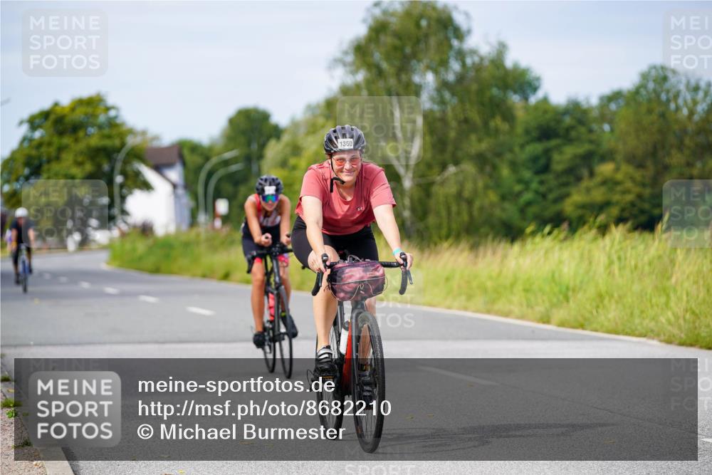 31.08.2025 - Elbe Triathlon Hamburg Michael Burmester http://msf.ph/oto/8682210 31.08.2025 11:01:16 Radfahren 1307, 1359, 1360, 1612 meine-sportfotos.de