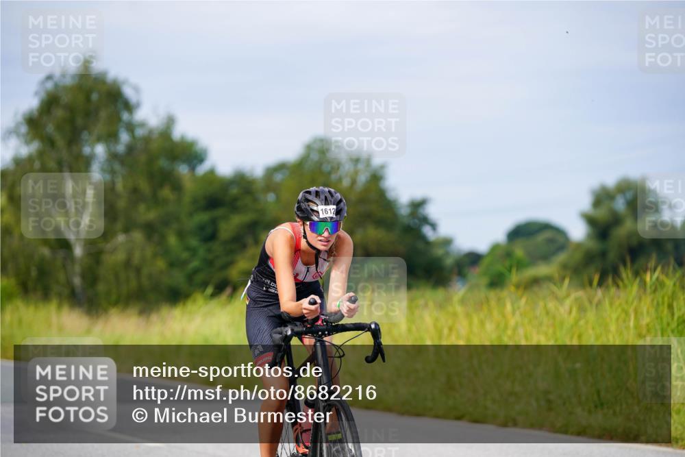 31.08.2025 - Elbe Triathlon Hamburg Michael Burmester http://msf.ph/oto/8682216 31.08.2025 11:01:17 Radfahren 1307, 1359, 1360, 1612 meine-sportfotos.de