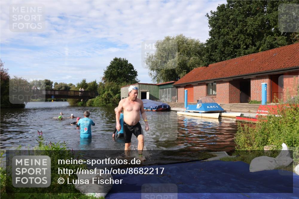 31.08.2025 - Elbe Triathlon Hamburg Luisa Fischer http://msf.ph/oto/8682217 31.08.2025 09:39:48 Schwimmen 758 meine-sportfotos.de