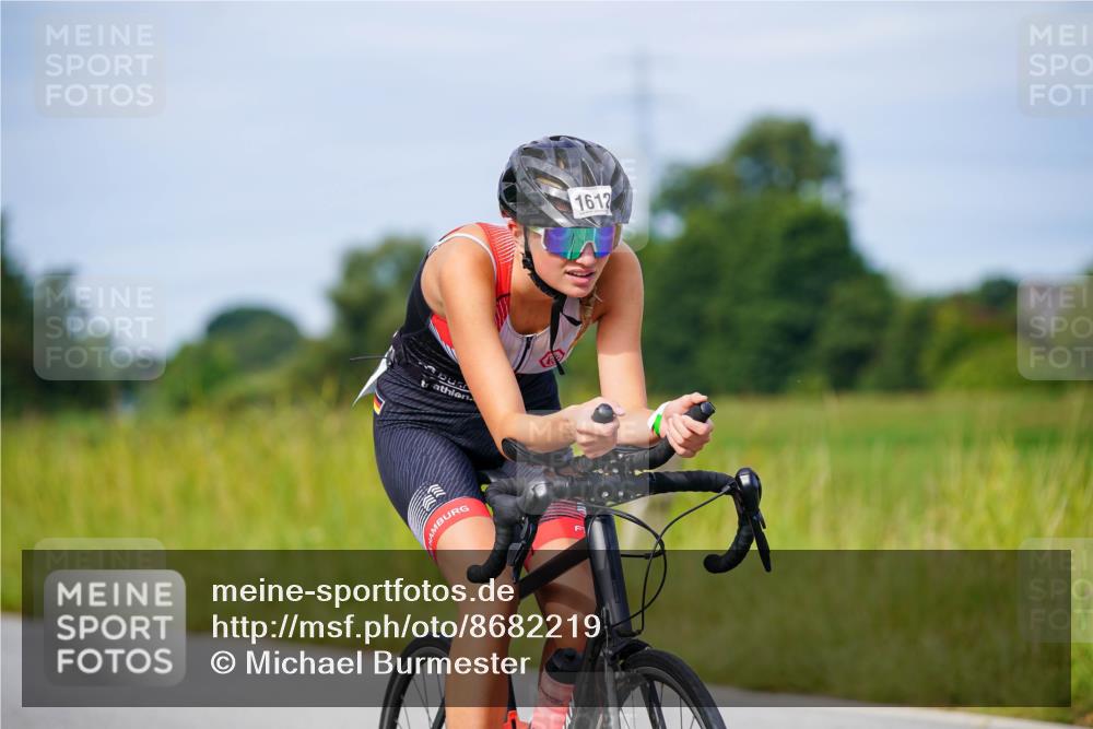31.08.2025 - Elbe Triathlon Hamburg Michael Burmester http://msf.ph/oto/8682219 31.08.2025 11:01:18 Radfahren 1307, 1359, 1360, 1612 meine-sportfotos.de