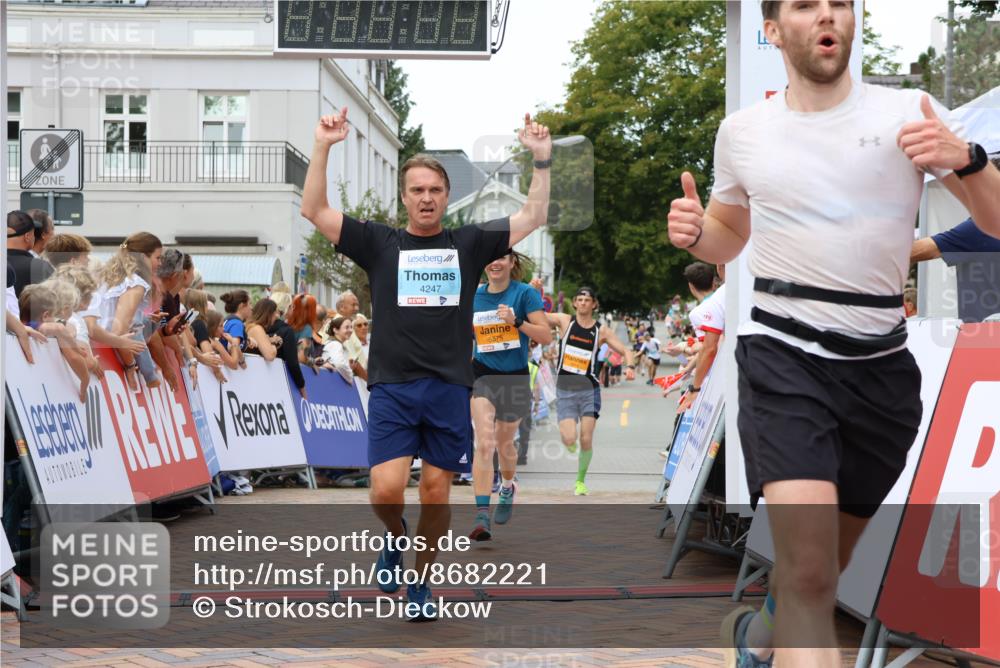 31.08.2025 - 21. Blankeneser Heldenlauf Strokosch-Dieckow http://msf.ph/oto/8682221 31.08.2025 12:05:36 Ziel 5614, 5050, 5575, 4141, 4414, 4329, 4247 meine-sportfotos.de