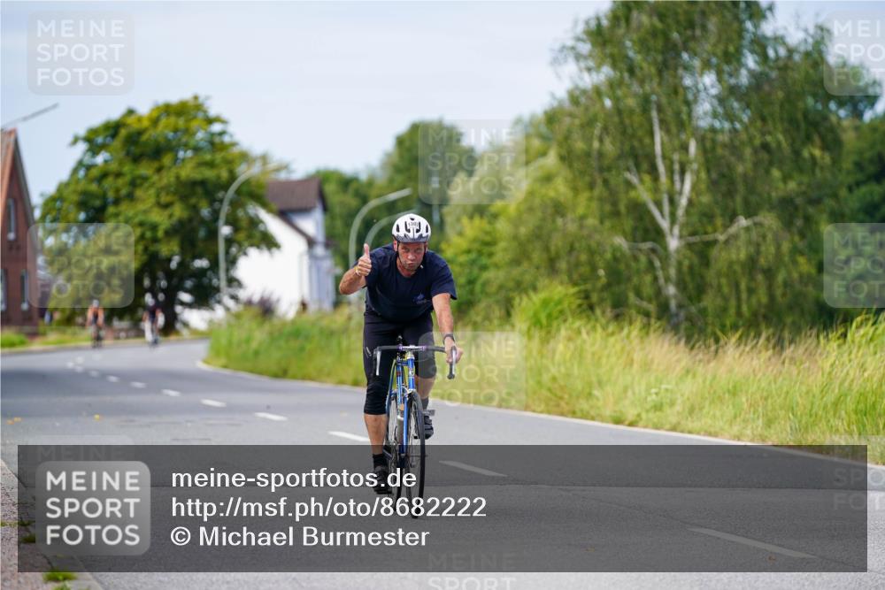 31.08.2025 - Elbe Triathlon Hamburg Michael Burmester http://msf.ph/oto/8682222 31.08.2025 11:01:20 Radfahren 1307, 1360, 1612 meine-sportfotos.de