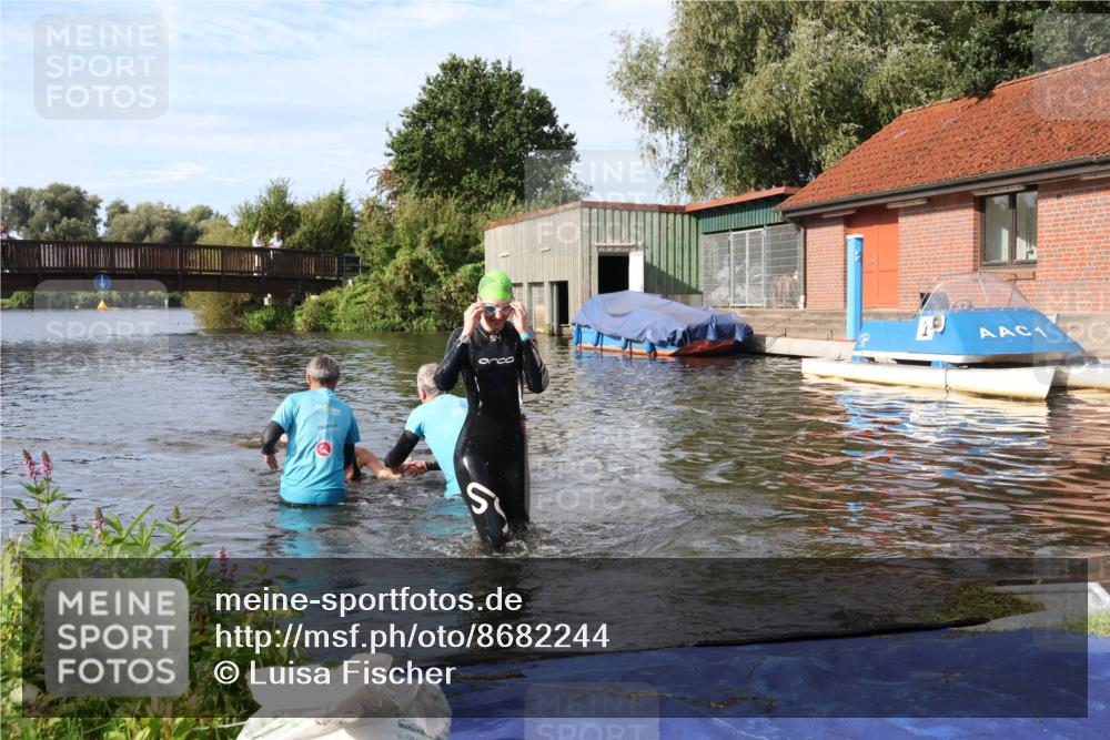 31.08.2025 - Elbe Triathlon Hamburg Luisa Fischer http://msf.ph/oto/8682244 31.08.2025 09:40:03 Schwimmen 796, 818, 874, 877 meine-sportfotos.de