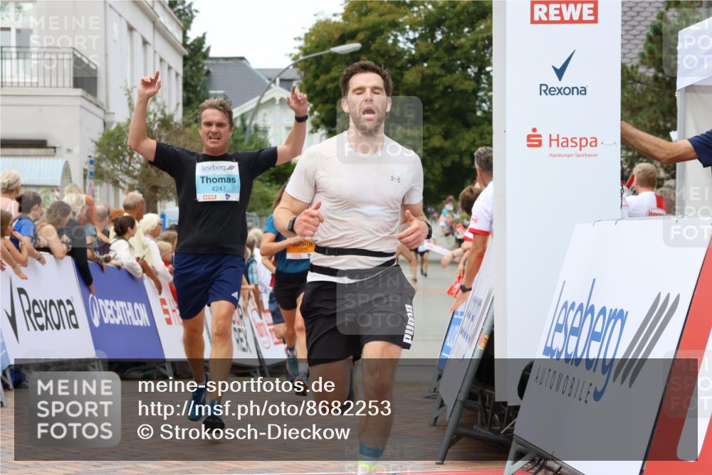 31.08.2025 - 21. Blankeneser Heldenlauf Strokosch-Dieckow http://msf.ph/oto/8682253 31.08.2025 12:05:35 Ziel 5614, 5050, 5575, 4141, 4414, 4329, 4247 meine-sportfotos.de