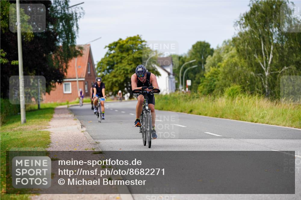 31.08.2025 - Elbe Triathlon Hamburg Michael Burmester http://msf.ph/oto/8682271 31.08.2025 11:01:46 Radfahren 1248, 1317, 1455 meine-sportfotos.de