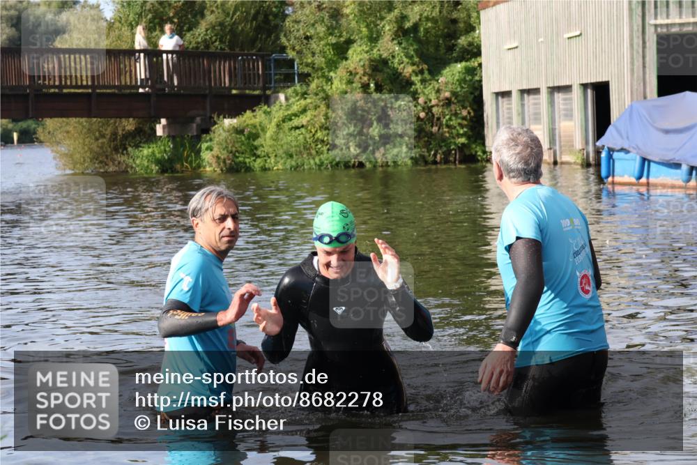 31.08.2025 - Elbe Triathlon Hamburg Luisa Fischer http://msf.ph/oto/8682278 31.08.2025 09:41:04 Schwimmen 852 meine-sportfotos.de